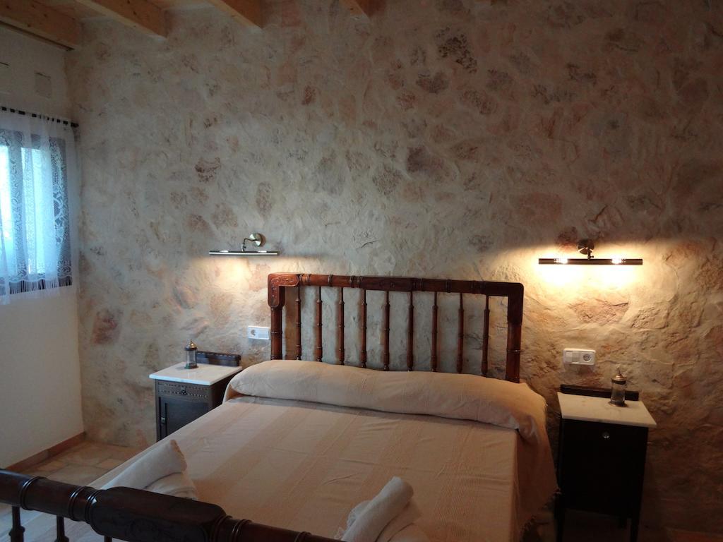 La Pergola Hostel Es Pujols Kamer foto