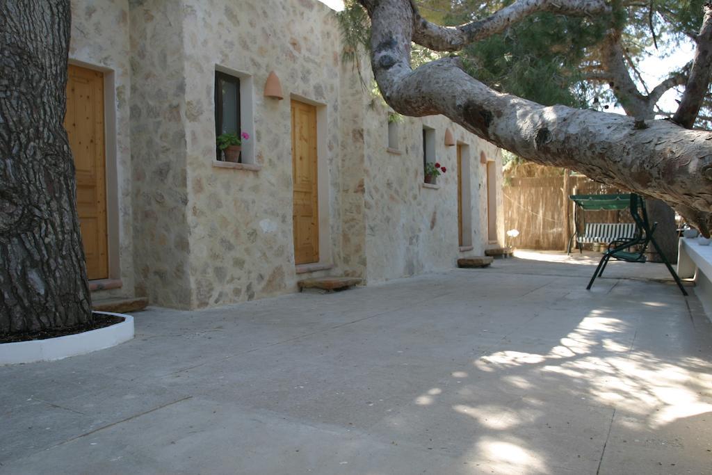 La Pergola Hostel Es Pujols Kamer foto