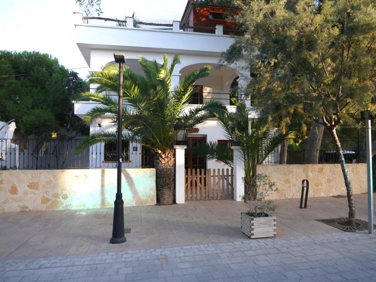 La Pergola Hostel Es Pujols Buitenkant foto