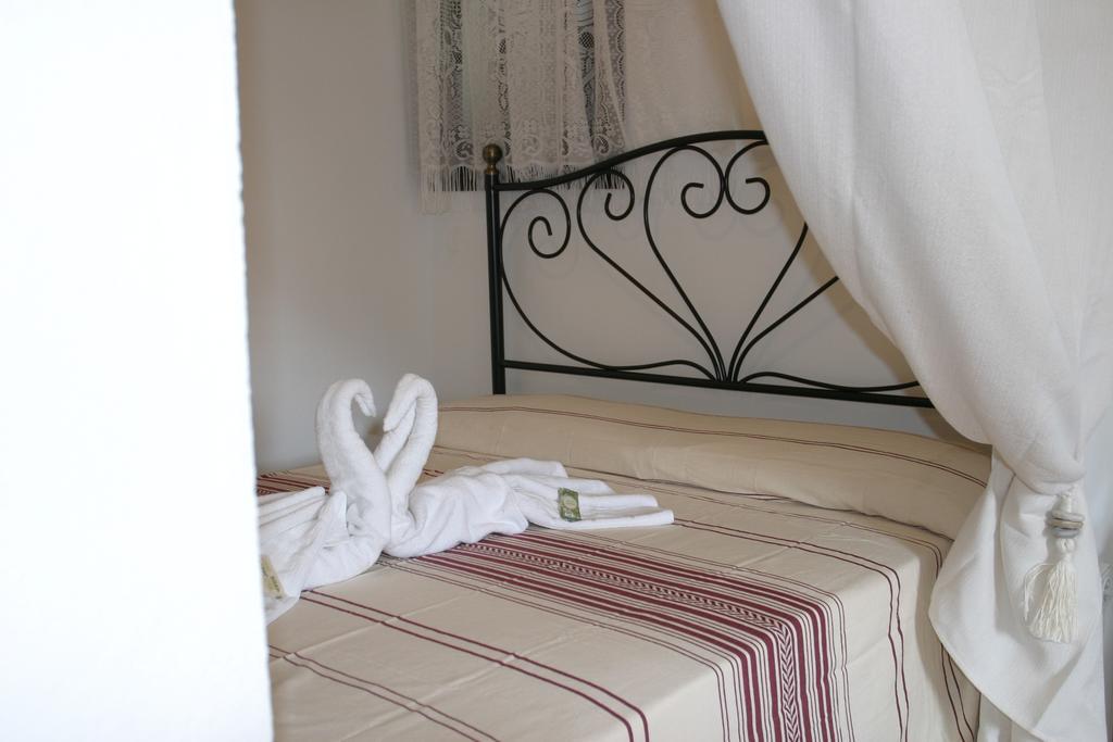 La Pergola Hostel Es Pujols Kamer foto